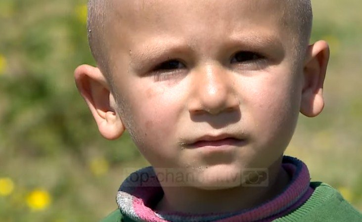 Durrës/ Ujë me sheqer 3-vjeçarit diabetik, në familjen pa asnjë të ardhur