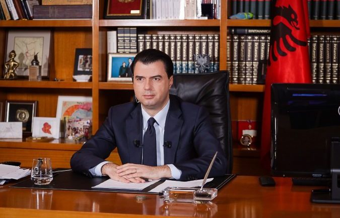 Basha mesazh dy ditë para Pashkëve: Të lutemi për më shumë durim dhe fuqi