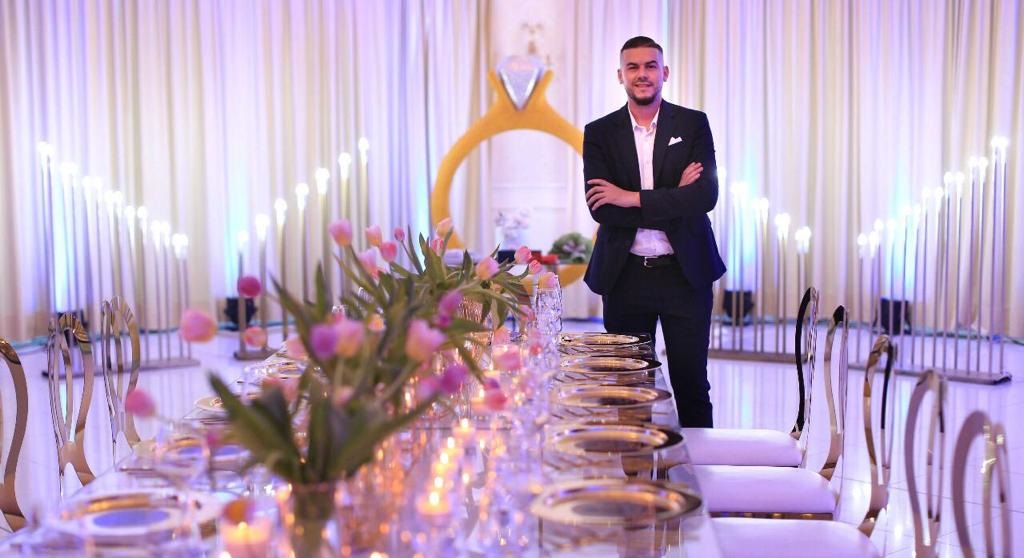 Koronavirusi “penalizon” çiftet në Durrës, “EndriEVENT”: Tre shokët anuluan fejesën në bregdet!