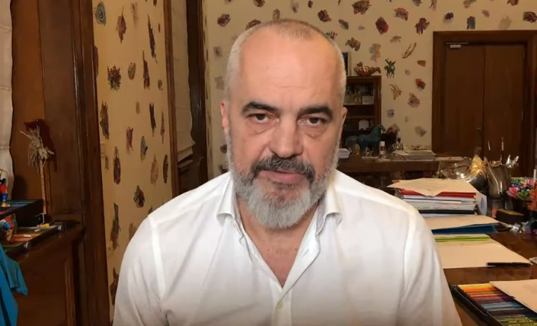 A do të hapen berberët dhe klinikat dentare? Ja si përgjigjet Rama