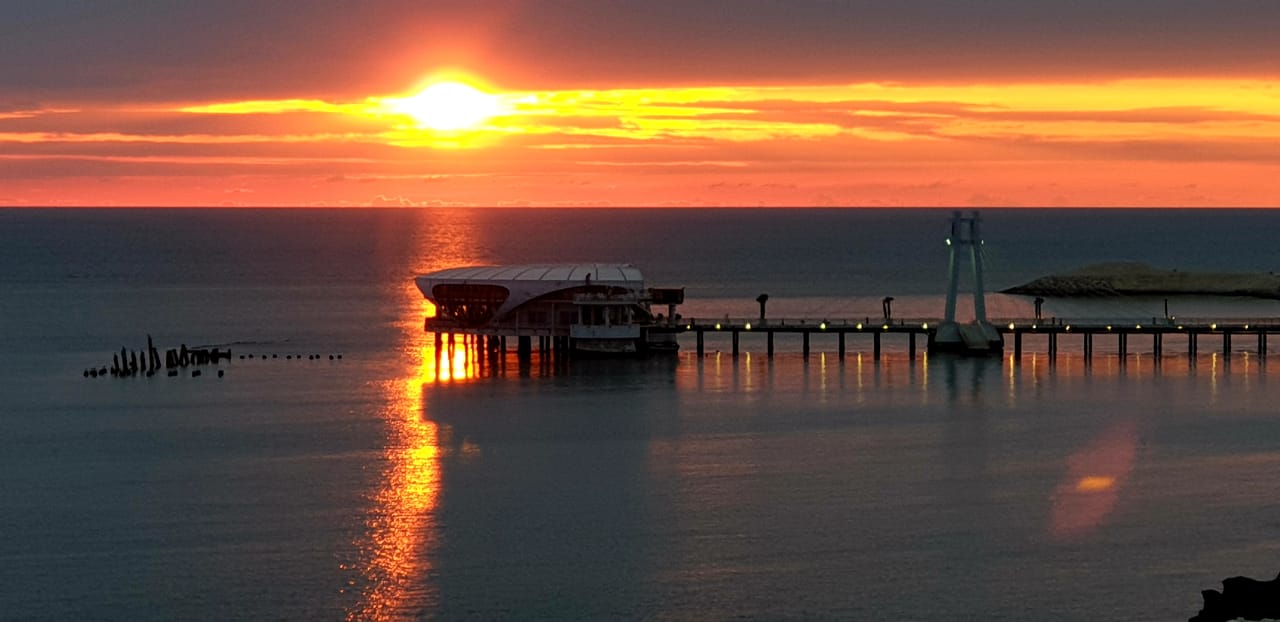 Perëndimi i diellit në Durrës, thjesht magjepsës! (FOTO)