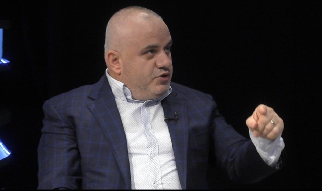 “Financohej nga një grup i rrezikshëm”, gazetari Hoxha zbulon detaje për të plagosurin e sotëm në Tiranë: Asnjëherë i arrestuar, polici po ta dinte se me kë kishte të bënte…