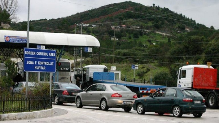 Kaluan ilegalisht kufirin, arrestohen 3 persona në Kakavijë