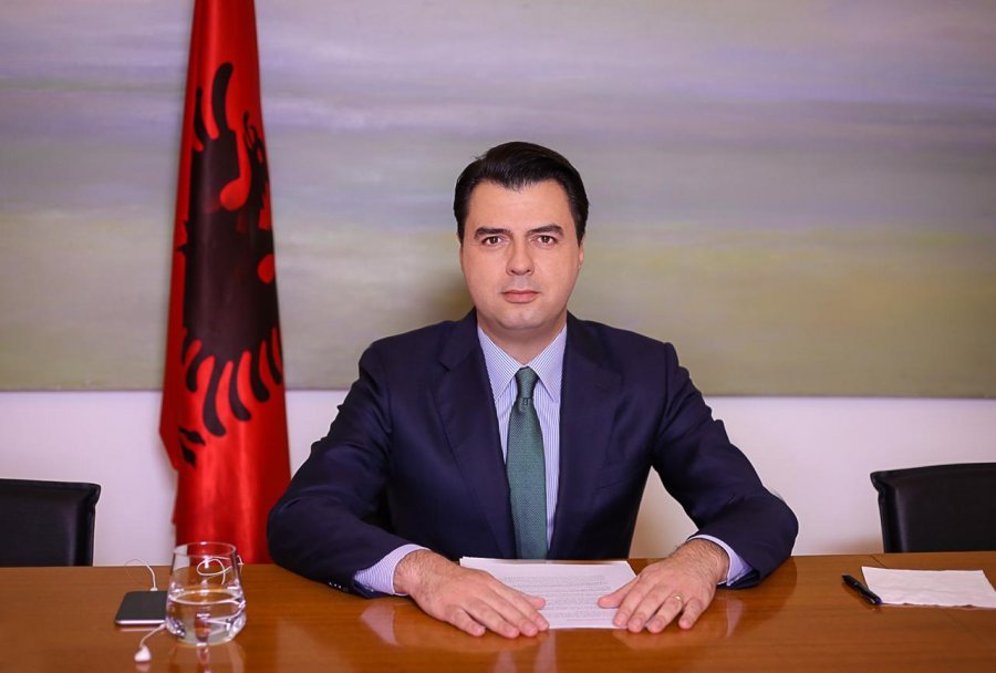 Basha: Qeveria dha 10 mln euro për qytetarët në 1 muaj, për 4 oligarkë pagoi 22 mln brenda ditës