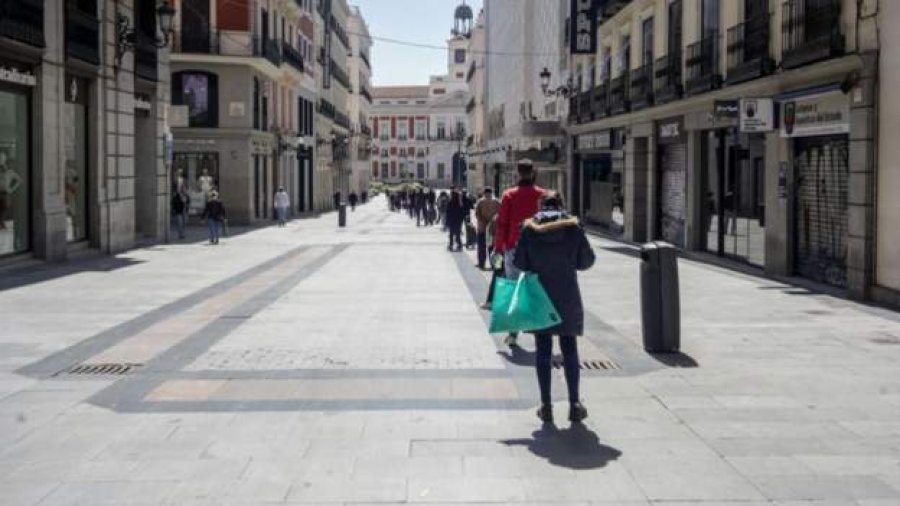 Për të parën herë në 10 ditë, Spanja regjistron më pak se 700 viktima