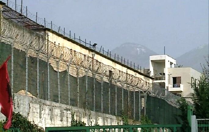 I burgosuri te 313-ta rezulton me COVID-19. Mister si u infektua italiani i kapur me drogë