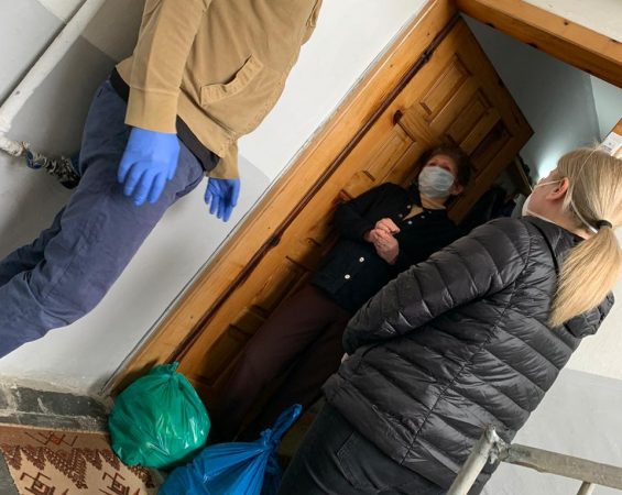 Pako me ushqime për të moshuarit e Njësisë 4, Veliaj: Duhet që secili të ndihmojë dikë në lagjen e vet