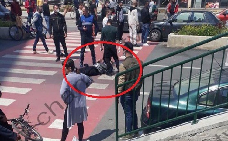 Aksident tek “Astiri”/ Makina përplas burrin me biçikletë dhe largohet