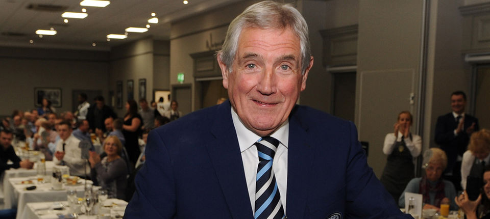 E trishtë, koronavirusi i merr jetën legjendës angleze