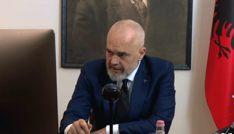 “Jemi pa punë, nuk kemi ç’të hamë”, Rama replikon me komentuesit: Pa bukë dhe me Facebook nuk shkon