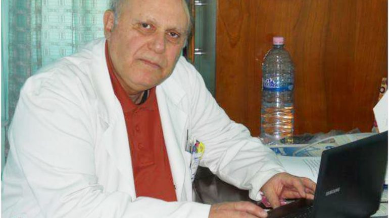 Mjeku Tritan Kalo: Nuk është sakrificë të qëndrosh në shtëpi