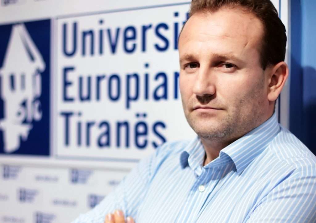 Botuesi Henri Çili do të hetohet në gjendje të lirë