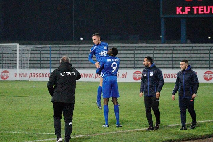 “I vetëm në shtëpi”, sulmuesi i huaj i Teutës tregon izolimin në Durrës