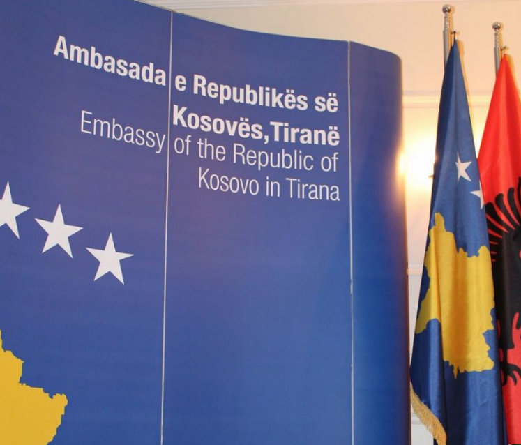 Skandali diplomatik përfshin Konsullatën dhe Ambasadën e Kosovës në Tiranë