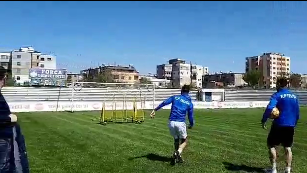 Kosha në cepat e portës si goditje dënimi, Kallaku dhe Vila dhurojnë spektakël në stadiumin e Teutës
