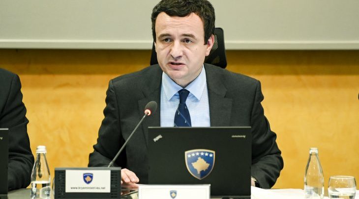 Ambasada amerikane dhe Albin Kurti kërkojnë shmangien e ndarjeve etnike në kohë pandemie