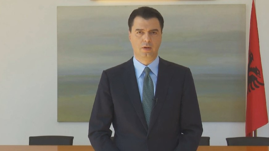 Basha thirrje qeverisë: Mbyllni fasoneritë, testoni punonjësit ku ka pasur raste me Covid-19