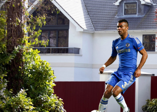 Momente tmerri për ish-yllin e Çelsit, hajdutët e lidhin në karrige dhe i …