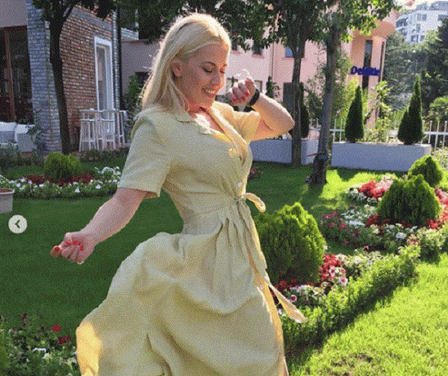 “Dje fillova duke qarë” Olta Gixhari rrëfen se policët e Spanjës po e çmendin