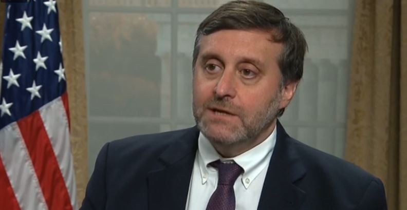 Palmer thirrje qeverive: Kujdes me kufizimet e lirive