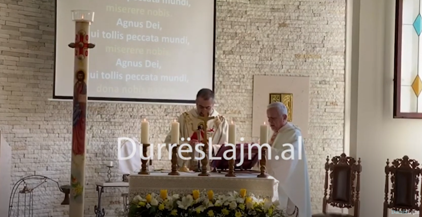 Kremtimi i festës së Pashkëve në Durrës, lutje për ata që po vuajnë prej pandemisë (VIDEO)