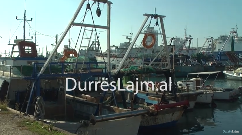Porti i peshkimit në Durrës mbyll dyert, shkak çmimi i lartë i naftës (VIDEO)