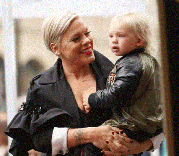 Këngëtarja Pink rezulton pozitive me koronavirus