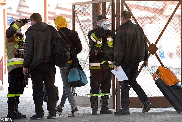 Nuk ka penalitete për shqiptarët e mbetur në Poloni, lexoni me kujdes udhëzimet