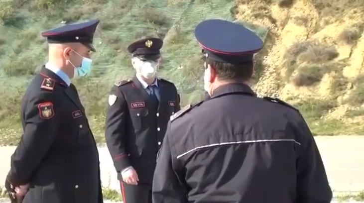 Ngrihen postblloqe në zonat e gjelbërta, Rama publikon videon me rrugët plot policë