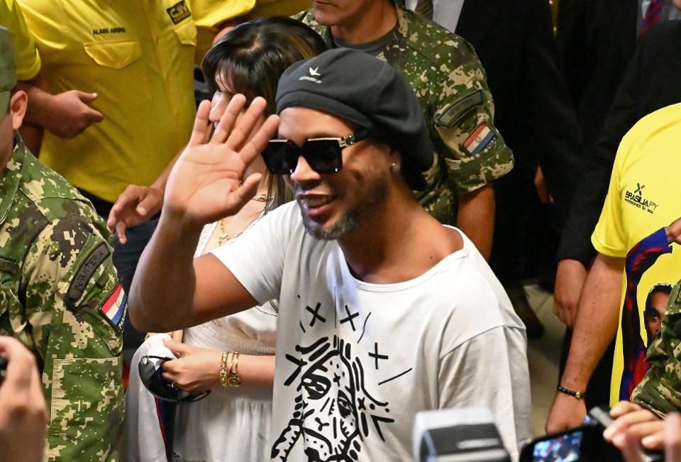 Ronaldinho paguan shumën e madhe si garanci, arrest shtëpie në… hotel