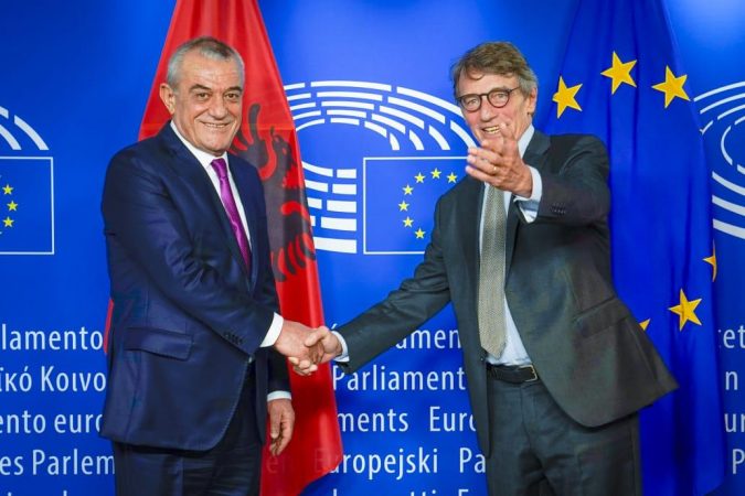 Sassoli letër Ruçit: Keni mbështetjen tonë për zgjidhjet më të mira