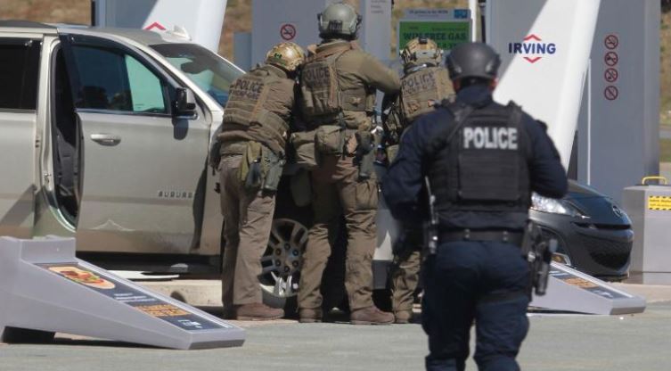 Sulm me armë zjarri në Kanada, të paktën 16 viktima