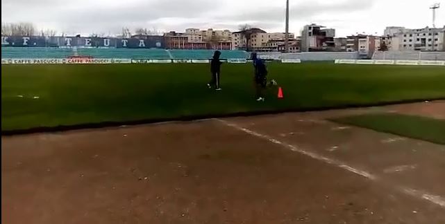 Teuta stërvitje me distancë dhe lojtarë që japin llogari nga “Whats app”