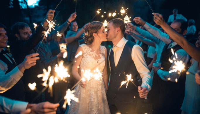 A do të zhvillohen dasmat këtë verë? Përgjigjen e jep ministri Klosi