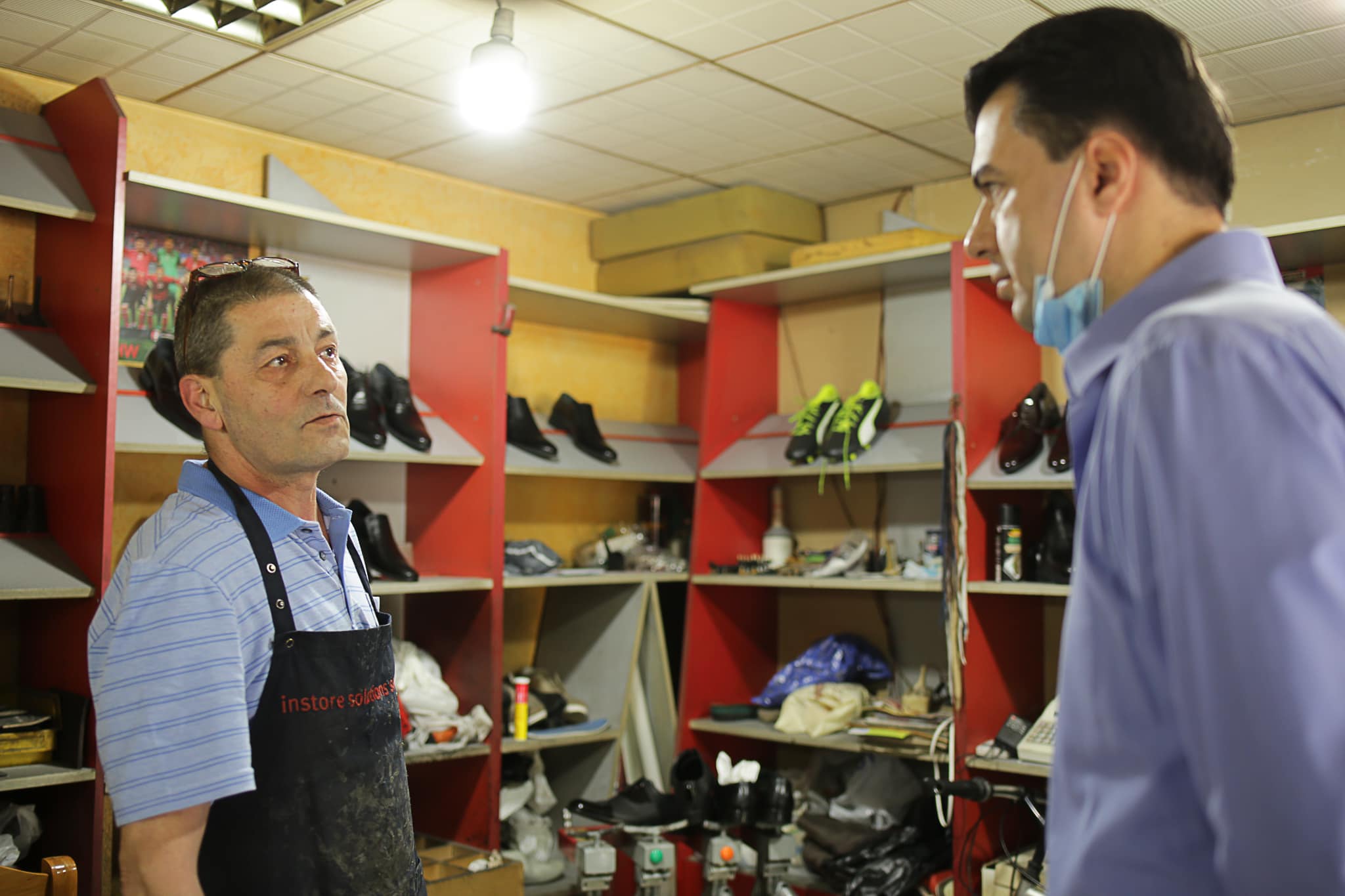 Basha: Bizneset po falimentojnë, ekonomia nuk mbahet në këmbë me Facebook-un e Ramës