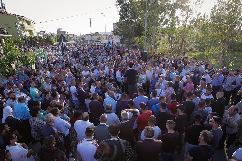 Basha në Durrës, Manastirliu: Shfaqje ekstreme papërgjegjshmërie, kostoja mund të jetë marramendëse!