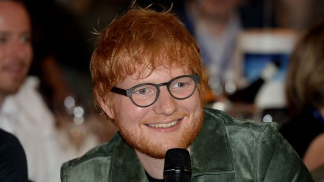 Ed Sheeran dhuron 170 mijë paund për gjimnazin e tij