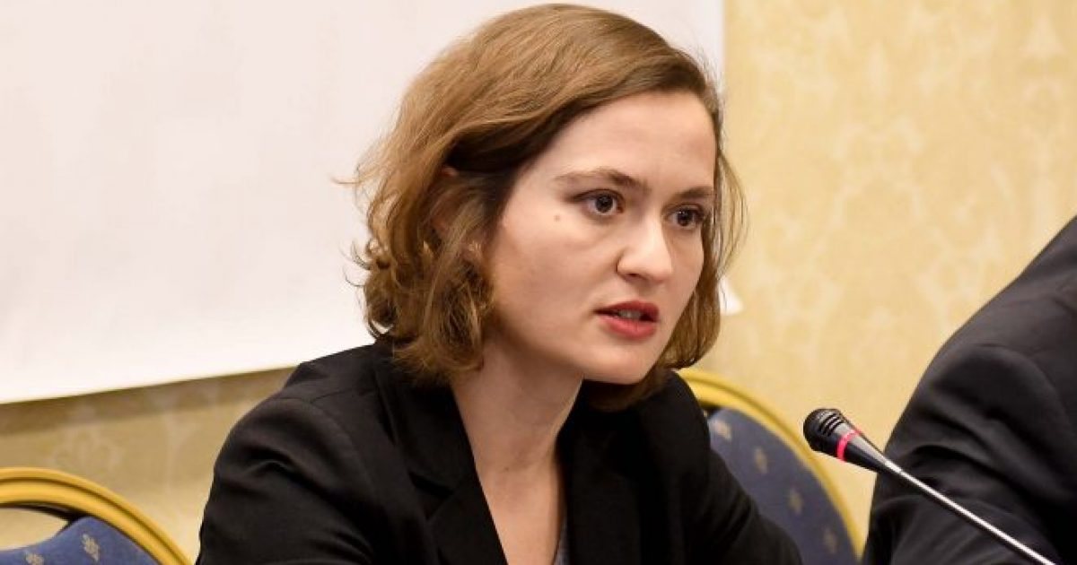 Ja rregullat që duhet të zbatojnë maturantët në shkollë