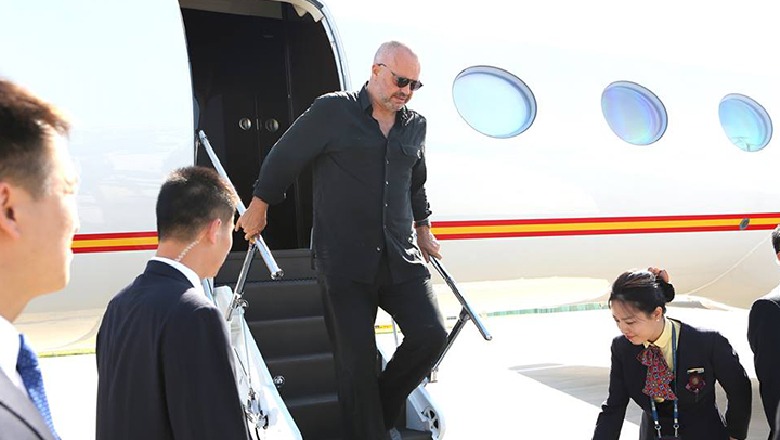 Bardhi: Rama iku në fundjavë në Paris duke përdorur avionin e Air Albania si charter personal
