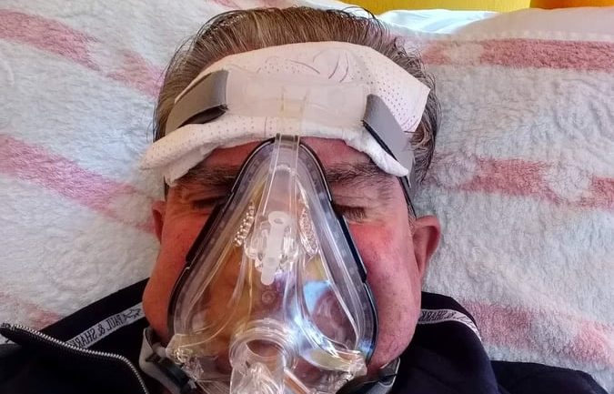 Del nga spitali pas 49 ditësh/ Deputeti rrëfen betejën me koronavirusin: Më bënë copë!