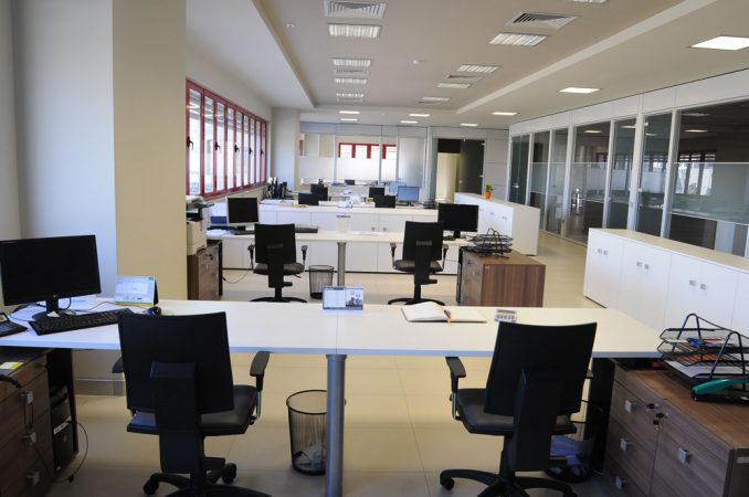 Administrata do punojë nga shtëpia, zyrtarizohet rregullorja që do zbatohet