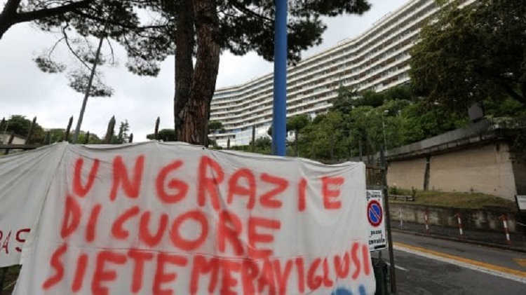 Italia regjistron numrin më të ulët të viktimave që prej izolimit