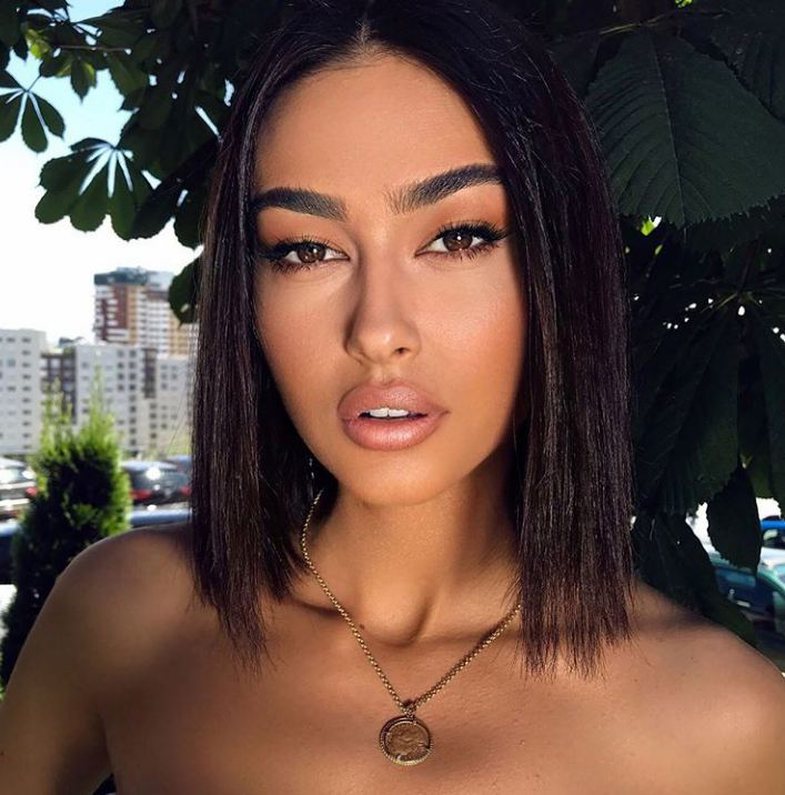 Adrola Dushi, imazhi i ri i fushatës së firmës së famshme kozmetike