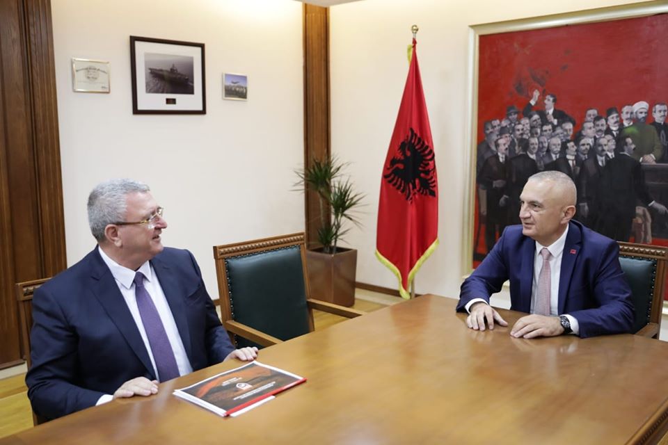 Meta takohet me Armand Dukën: S’ka vaksinë më të mirë për mbrojtjen e shëndetit se sa sporti