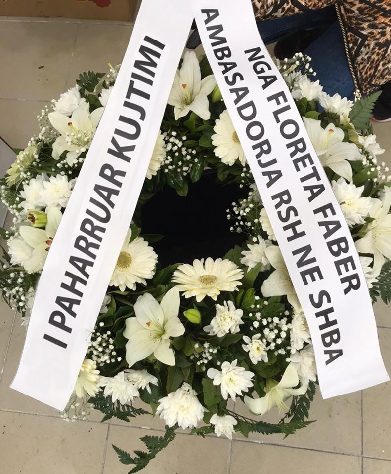 Mbi 50 shqiptarë humbën jetën në SHBA nga koronavirusi, ambasadorja Faber: 4 prej tyre do të prehen sot në atdhe!