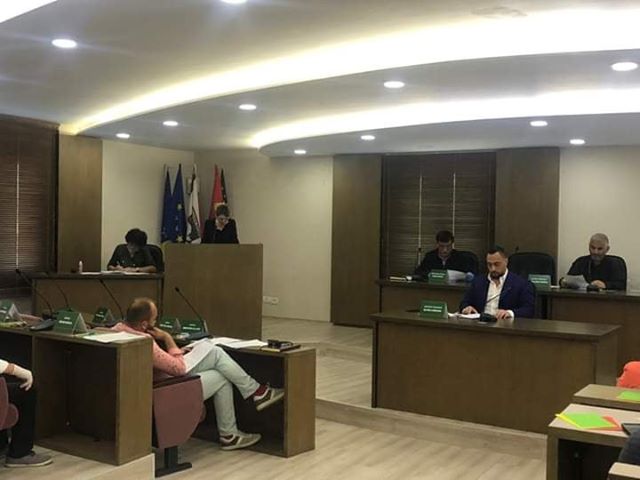 Programi i Rindërtimit/ Shijak, miratohet lista e përfituesve në mbledhjen e Këshillit Bashkiak (VIDEO)