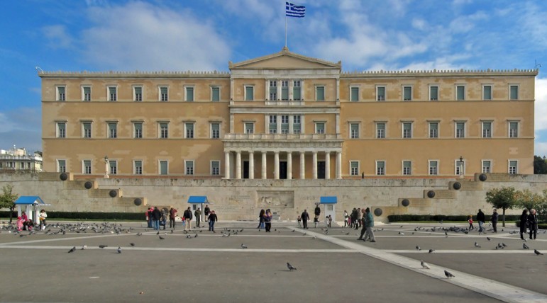 Greqia del nga karantina, shënohet këtë të hënë viktima e 145-të nga COVID-19