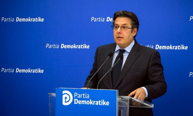 Veliu nxori pamjet me armë të nënës së 15-vjeçarit që u dhunua, Paloka: Skandal, të shkarkohet e të dalë para drejtësisë