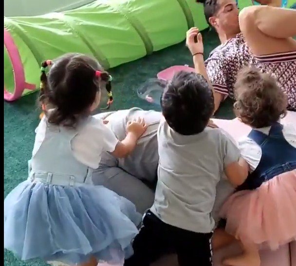 Cristiano Ronaldo “dhunon” Georgina-n, të vegjlit e bëjnë të pendohet (FOTO)