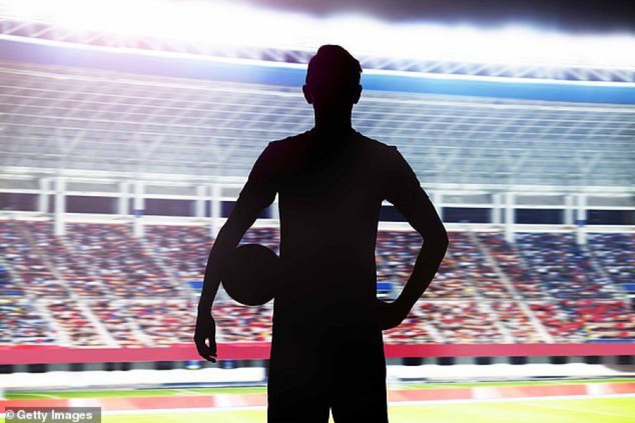 Ngjarje e turpshme, futbollisti i Premier Ligës akuzohet për përdhunim në grup